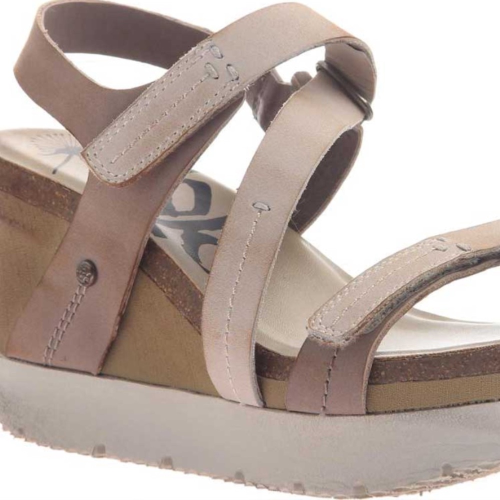 OTBT Wavey in Cacao wedge sandals size 7